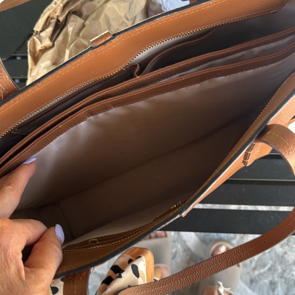 Radley London Abingdon Road Large Ziptop Shoulder - Picture 10 of 13
